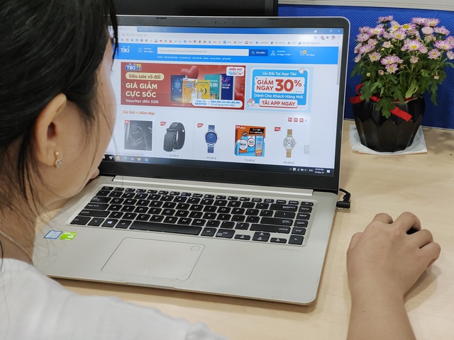 Mua hàng nhập khẩu trên sàn online dưới 2 triệu đồng được miễn thuế- Ảnh 1.