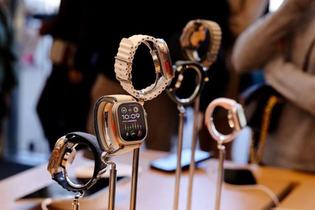 Apple bị kiện vì bán dây đeo Apple Watch có chứa hóa chất độc hại- Ảnh 1.