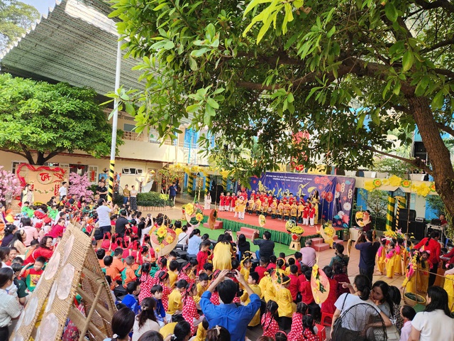 Gi&aacute;p Tết Nguy&ecirc;n đ&aacute;n Ất Tỵ: V&igrave; sao cha mẹ kh&ocirc;ng được lơ l&agrave; trẻ nhỏ?- Ảnh 2.