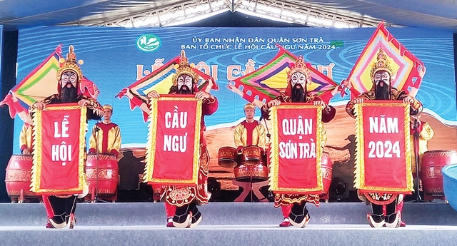 Nghệ sĩ đa tài của làng cá- Ảnh 2.