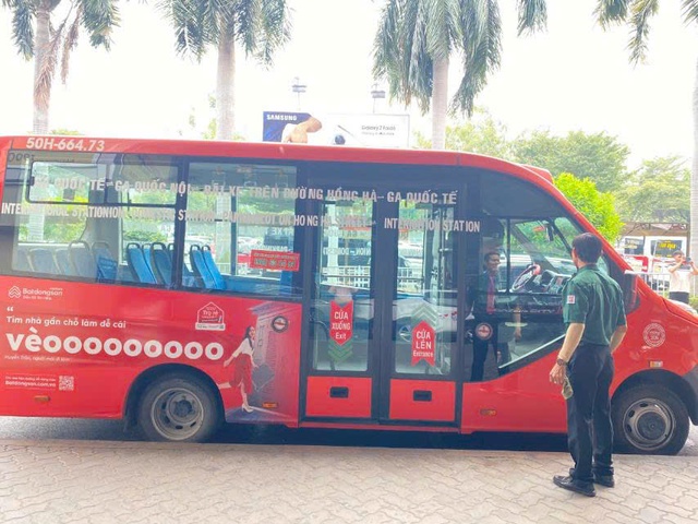 Sân bay Tân Sơn Nhất đông nghẹt khách, Cục Hàng không lên phương án giảm tải- Ảnh 1.