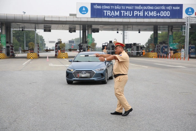 Cho thu&ecirc; xe ng&agrave;y tết bị 'phạt nguội', chủ xe phải l&agrave;m sao?- Ảnh 1.