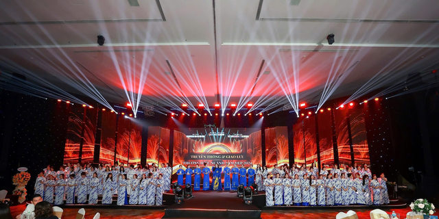 STBE tổ chức th&agrave;nh c&ocirc;ng 'Viet Nam Beauty Festival Award 2025'