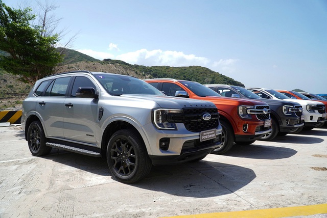 SUV 7 chỗ năm 2024: Ford Everest tiếp tục 'bao sân'- Ảnh 2.