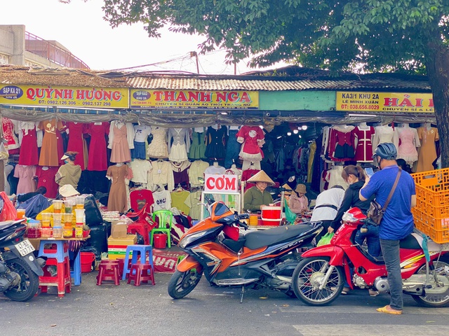 Những 'thiên đường' mua sắm quần áo tết giá rẻ- Ảnh 2.