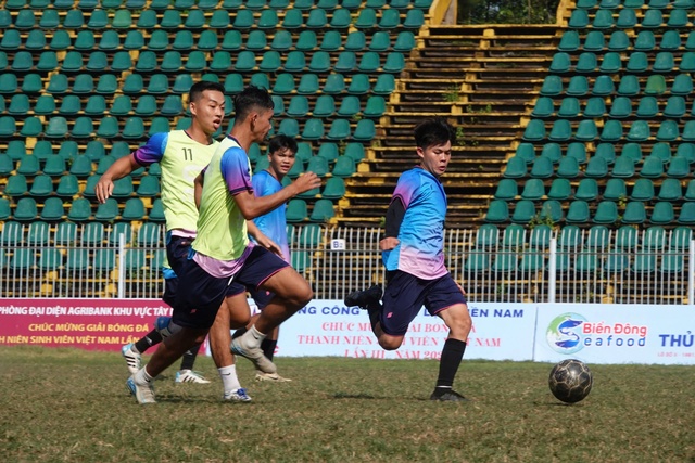 Trường ĐH Cần Thơ 2-1 Trường ĐH Nam Cần Thơ: Derby quá kịch tính- Ảnh 2.