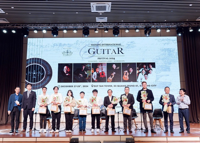 Liên hoan Guitar Quốc tế Đà Nẵng tại Đại học Duy Tân- Ảnh 5.