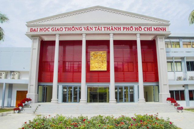 Một trường đại học tại TP.HCM giải thể 45 bộ môn- Ảnh 1.