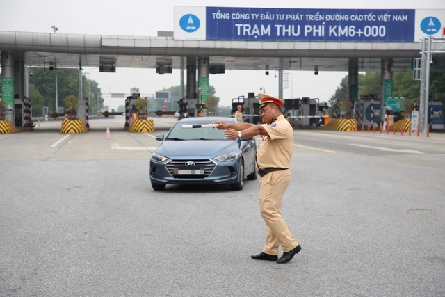 Quy định mới từ năm 2025, hiểu sao cho đúng về phạt 'xe không chính chủ'?- Ảnh 1.