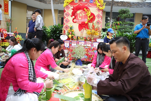 Hội thi gói bánh cổ truyền lần 7 chủ đề ‘Xuân gắn kết - Tết sẻ chia’ - Ảnh 2.