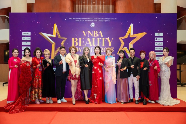 Những dấu ấn rực rỡ của ngành làm đẹp Việt tại VNBA Beauty Awards 2025- Ảnh 3.