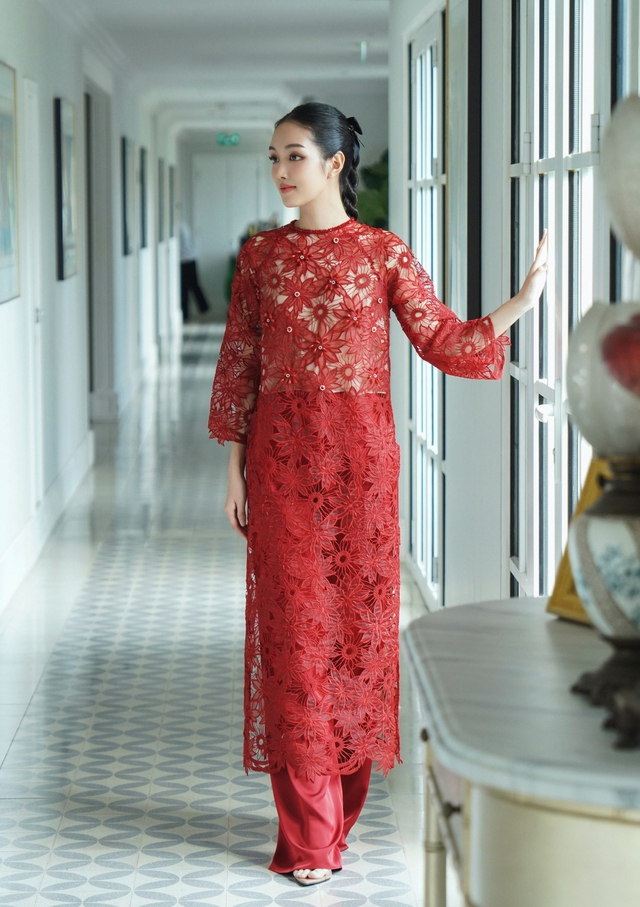 Lace ao dai, arrogant romance'causing fever' for Tet season 2025 - Photo 11.