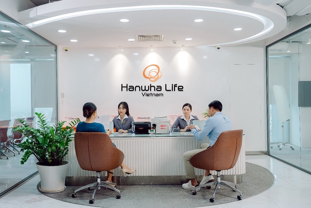 Hanwha Life - 17 năm tận tâm phục vụ người Việt