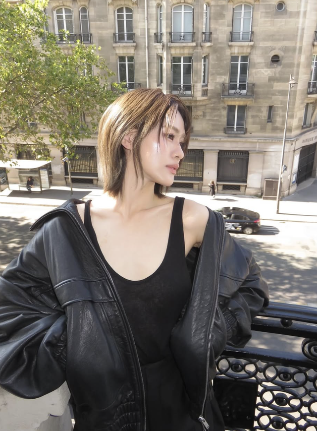 Diện áo khoác da chuẩn fashionista cho ngày thu thêm chất- Ảnh 7.