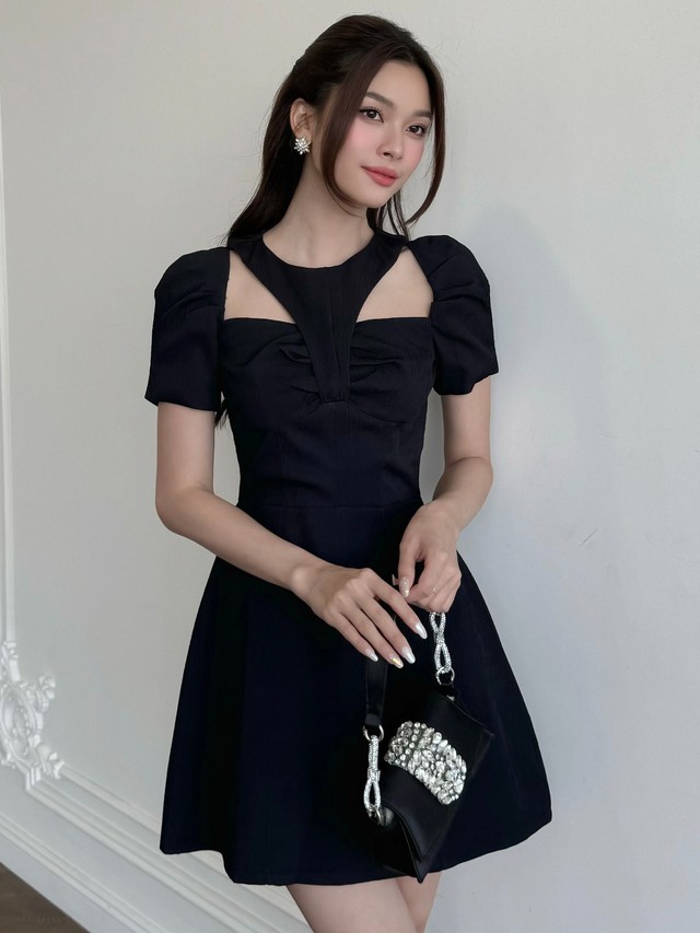 Đầm cut out giúp nàng trở thành tâm điểm mọi bữa tiệc- Ảnh 3. Đầm cut out giúp nàng trở thành tâm điểm mọi bữa tiệc- Ảnh 3.