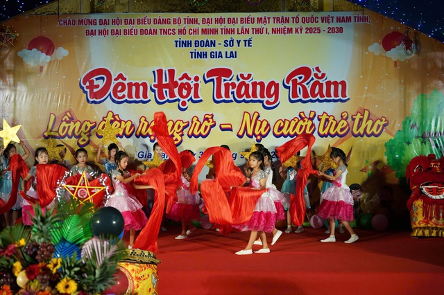 700 thiếu nhi vùng biên đón Trung thu đ…