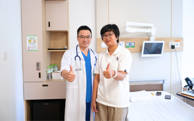 B&agrave;ng ho&agrave;ng ph&aacute;t hiện dị tật tim bẩm sinh sau hơn 30 năm sống khỏe mạnh - Ảnh 4.