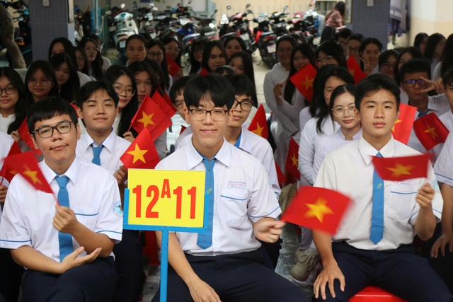 Đề xuất bỏ xét tuyển ĐH bằng học bạ: Học sinh THPT nói gì? - Ảnh 1.