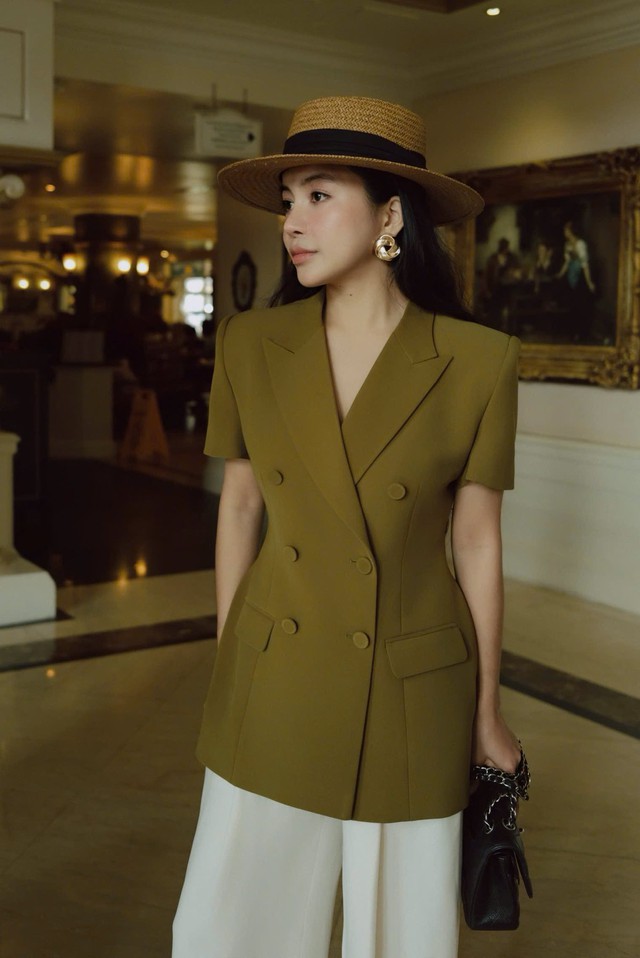 Chiếc áo khoác cần thiết nhất mùa gọi tên áo blazer- Ảnh 2.