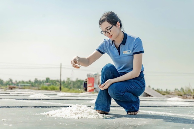 Khởi nghiệp từ muối, thu lợi nhuận 300 - 400 triệu đồng/năm - Ảnh 1.