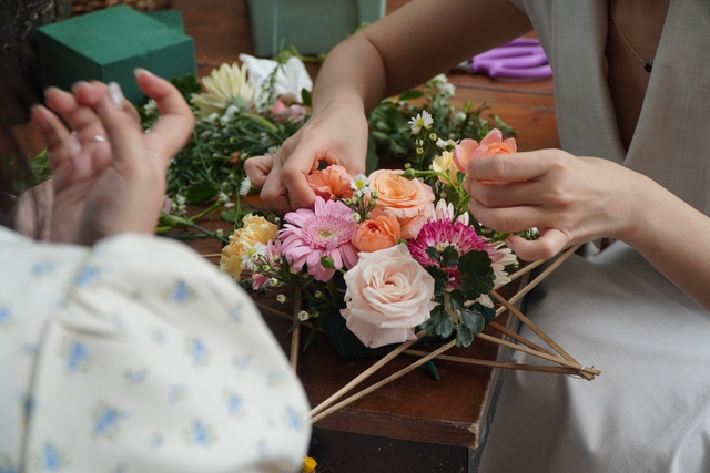 Bạn trẻ làm cho lồng đèn 'nở hoa' - Ảnh 4.