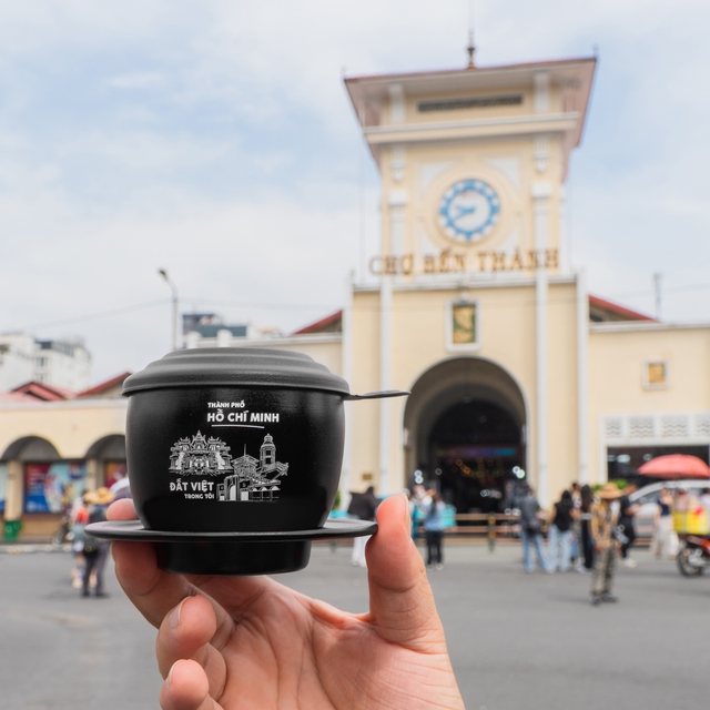 Kim Hằng đưa văn hóa Việt vào từng giọt cà phê với bộ sưu tập phin mới - Ảnh 2.