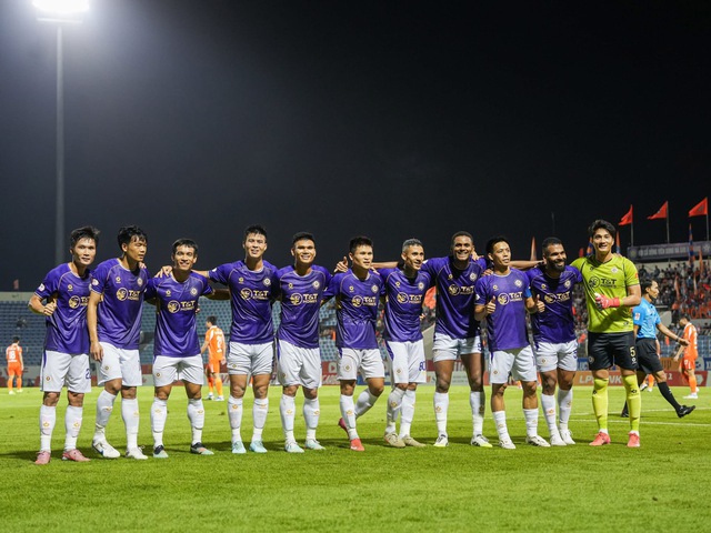 Bảng xếp hạng V-League mới nhất: Thắng dễ Đà Nẵng, CLB Hà Nội không còn chìm dưới đáy- Ảnh 2. Bảng xếp hạng V-League mới nhất: Thắng dễ Đà Nẵng, CLB Hà Nội không còn chìm dưới đáy- Ảnh 2.