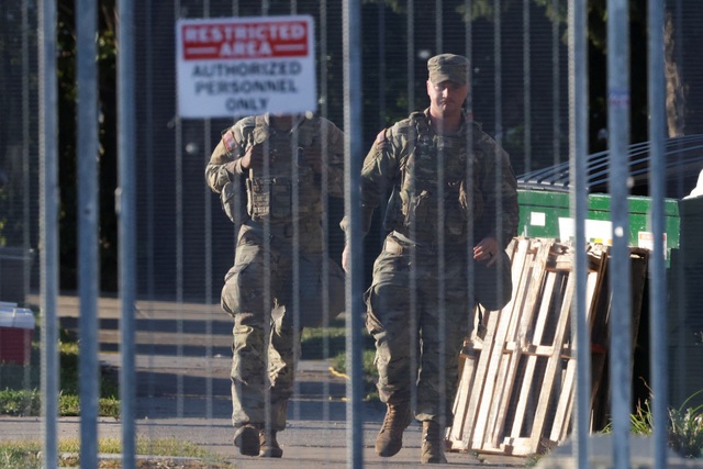 Thẩm phán Mỹ chặn ông Trump điều Vệ binh Quốc gia đến Illinois - Ảnh 1.