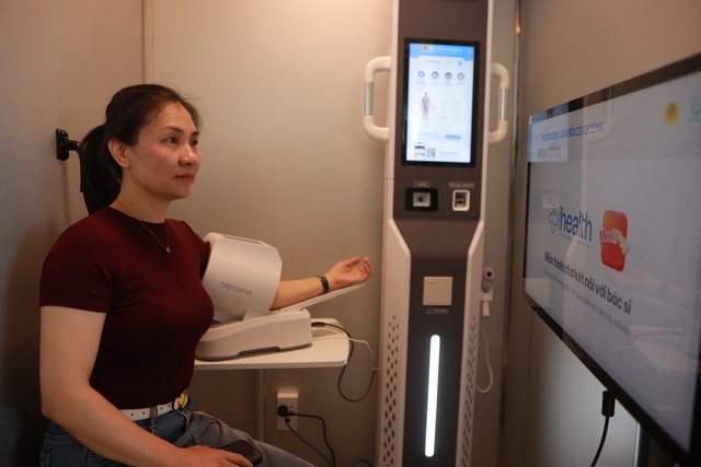 TP.HCM thí điểm 'Trạm công dân số": Người dân làm thủ tục hành chính tại nhà - Ảnh 3.