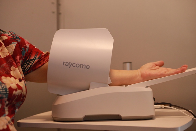 TP.HCM thí điểm 'Trạm công dân số": Người dân làm thủ tục hành chính tại nhà - Ảnh 4.