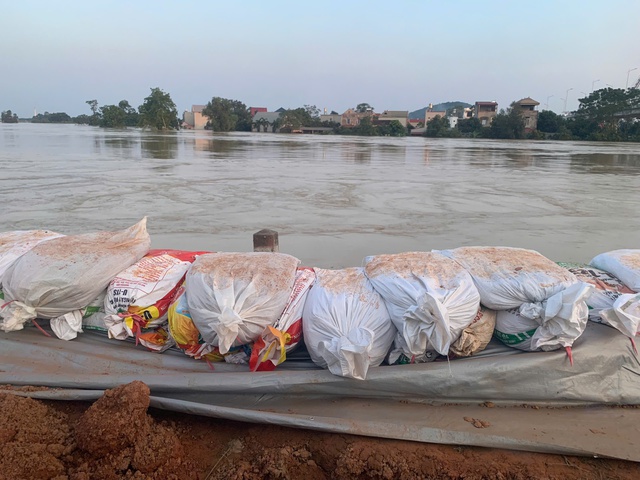 Mưa lũ bão Matmo gây thiệt hại 5.450 tỉ đồng - Ảnh 1.