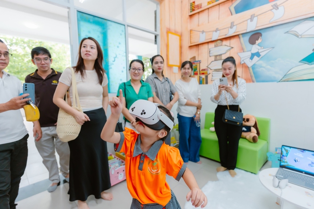 Robot AI kể chuyện ở thư viện thu hút trẻ mầm non TP.HCM - Ảnh 3.