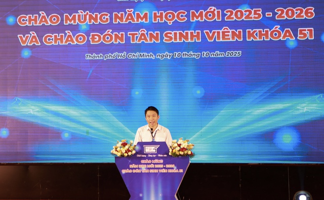 Huy chương vàng Olympic vật lý châu Âu kể lại ‘ngọn lửa’ dẫn đến nghề dạy học - Ảnh 2.