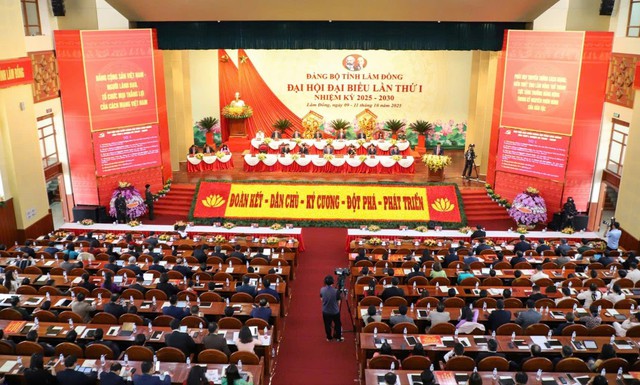 Phó thủ tướng Nguyễn Hòa Bình: Lâm Đồng phải trở thành một cực tăng trưởng quan trọng - Ảnh 5.