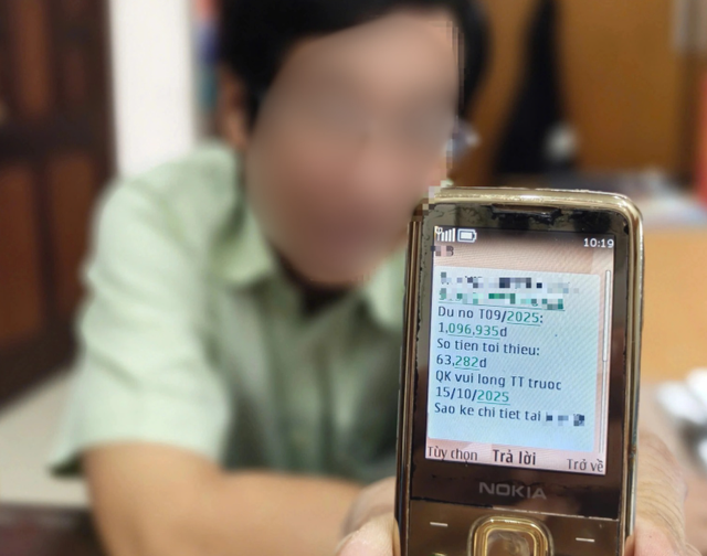 Nợ phí tin nhắn 8.879 đồng tăng gần 1,1 triệu đồng trong chưa đầy 10 ngày- Ảnh 1.