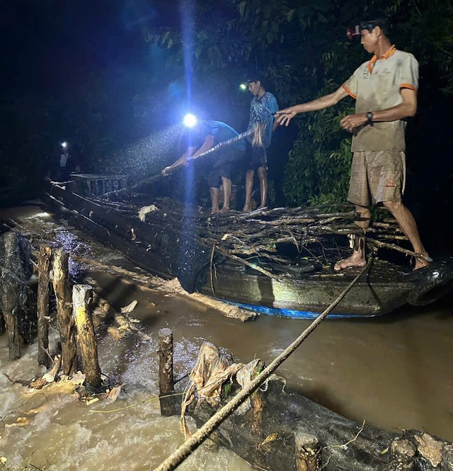 Đồng Tháp: Vụ sạt lở đê ở xã Hiệp Đức gây thiệt hại hơn 3,7 tỉ đồng - Ảnh 1.