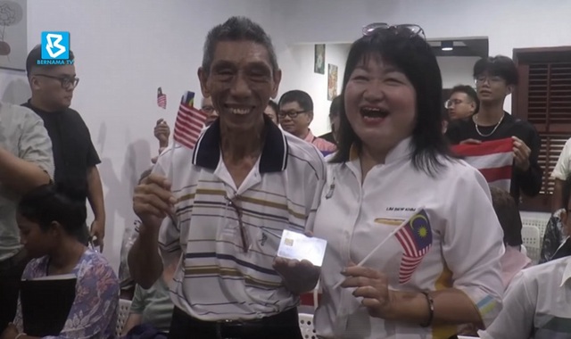 Tiết lộ của nhà báo Malaysia với Thanh Niên về nhập tịch: Lý do công chúng phẫn nộ là...- Ảnh 2. Tiết lộ của nhà báo Malaysia với Thanh Niên về nhập tịch: Lý do công chúng phẫn nộ là...- Ảnh 2.