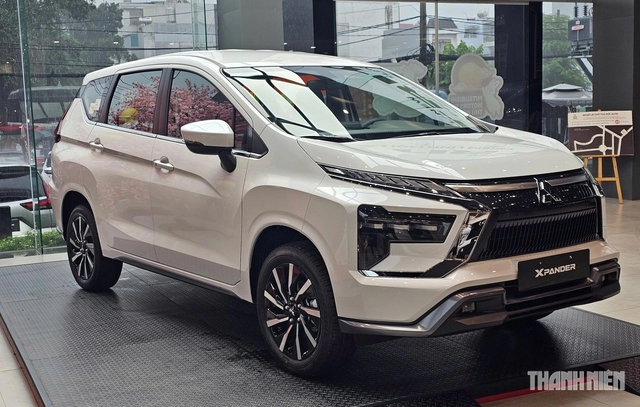Đua ưu đãi, giá bán xe MPV 7 chỗ tại Việt Nam giảm cả trăm triệu đồng - Ảnh 2.