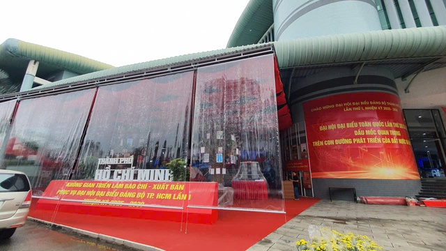Báo Thanh Niên tham gia triển lãm báo chí chào mừng Đại hội Đảng bộ TP.HCM- Ảnh 2.