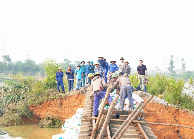 Chủ tịch Hà Nội: Đối mặt thiên tai kép là phép thử thật sự cho chính quyền- Ảnh 1.
