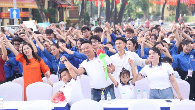 Khai mạc Ngày hội Gia đình trẻ hạnh phúc tại Hà Nội- Ảnh 3.