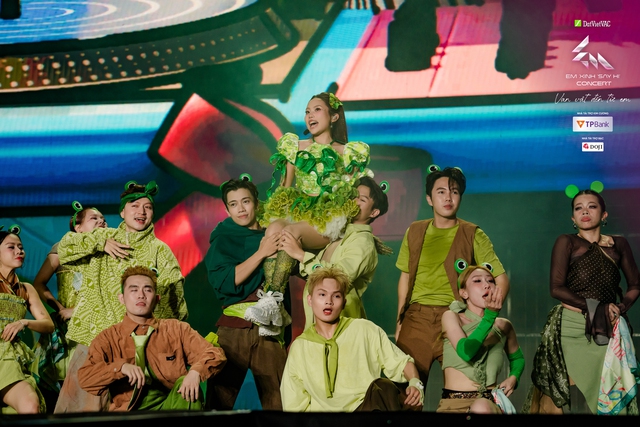 Concert 2 'Em xinh say hi' gặp hàng loạt sự cố - Ảnh 2.