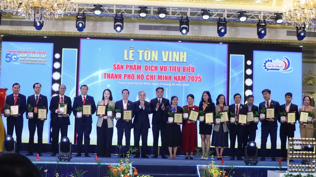 Tôn vinh 165 sản phẩm, dịch vụ tiêu biểu TP.HCM nhân ngày Doanh nhân Việt Nam- Ảnh 1.