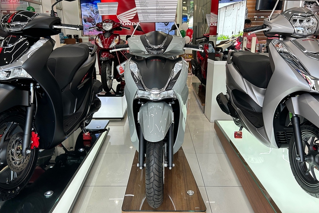 Reuters: Vị thế Honda &lsquo;lung lay&rsquo; khi Việt Nam đẩy mạnh xe m&aacute;y điện - Ảnh 1.