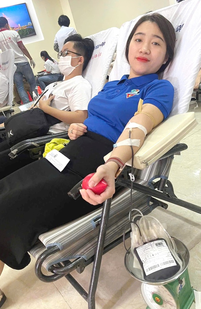 C&ocirc; g&aacute;i 28 lần hiến m&aacute;u: 'Thấy c&oacute; &iacute;ch v&agrave; thoải m&aacute;i sau mỗi lần đi hiến' - Ảnh 2.