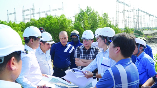 Điện lực miền Nam - EVNSPC: Viết tiếp những ‘thiên anh hùng ca’- Ảnh 1.