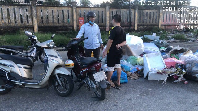 Đà Nẵng: Tổ phản ứng nhanh 'bắt nóng' hàng loạt vụ đổ trộm rác thải, xà bần - Ảnh 2.