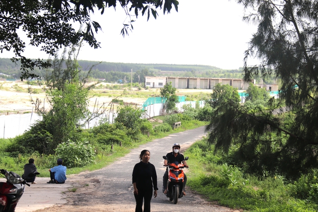 Lâm Đồng: 6 phó chủ tịch tỉnh cùng đi gỡ vướng đất đai, thủ tục đầu tư - Ảnh 2.