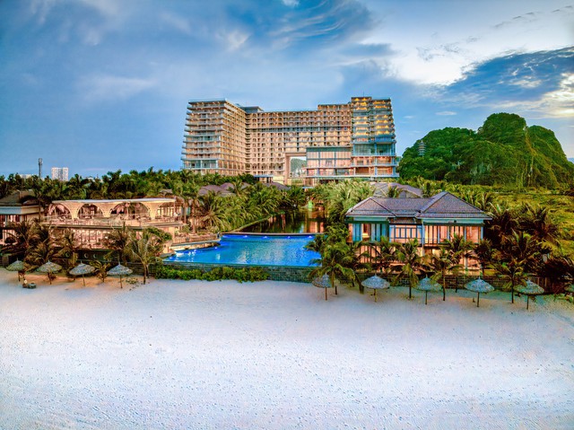 KOI Resort & Residence Đà Nẵng: Trải nghiệm nghỉ dưỡng sang trọng- Ảnh 1.