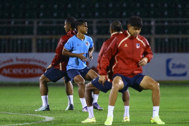 Đội tuyển Nepal giữa muôn trùng khó khăn: Vì sao phải dùng sân Thống Nhất làm sân nhà?- Ảnh 7. Đội tuyển Nepal giữa muôn trùng khó khăn: Vì sao phải dùng sân Thống Nhất làm sân nhà?- Ảnh 7.